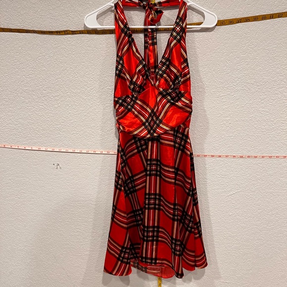 Dress - Picture 3 of 5